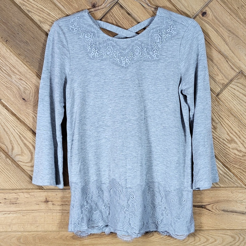 Sunday Womens Top Size S Gray Lace Trim Cross Back 3/4 Sleeve